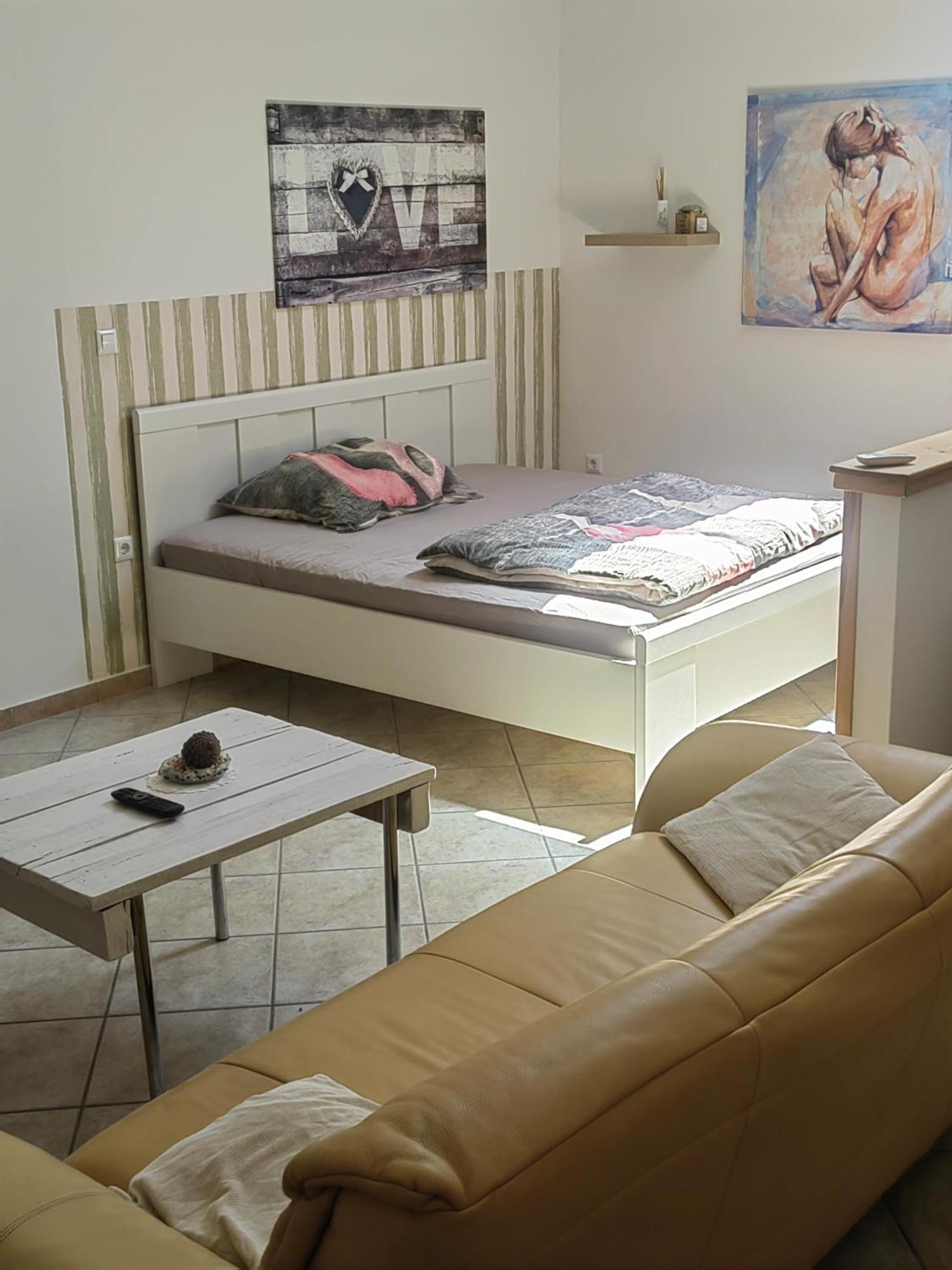 Miklavž na Dravskem Polju Wow Sleeping Bed & Breakfast エクステリア 写真