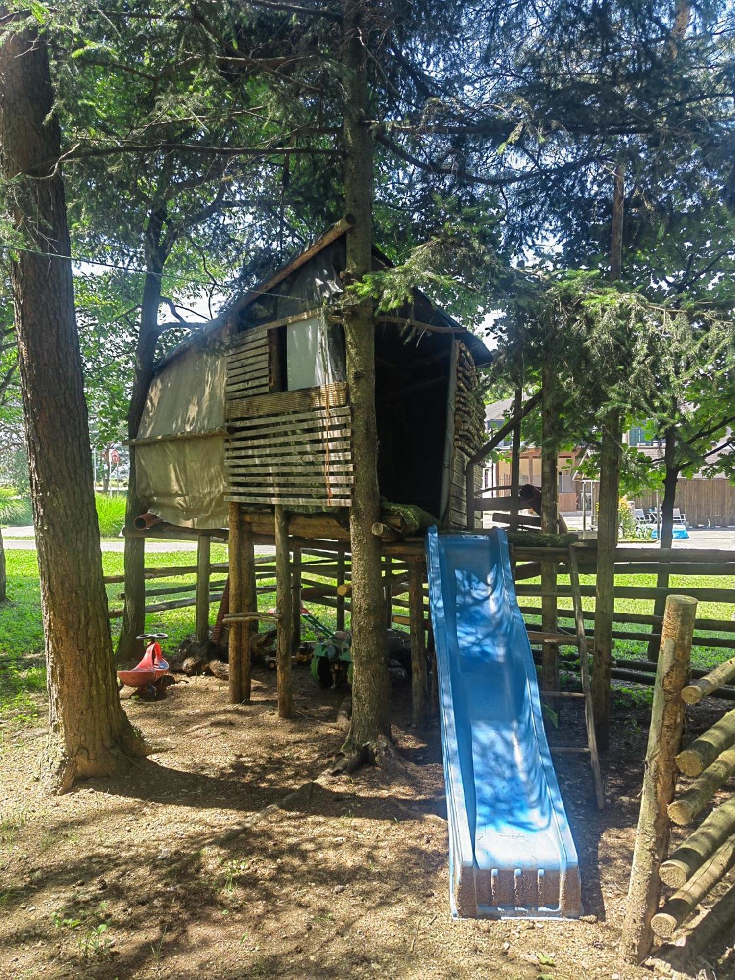 Miklavž na Dravskem Polju Wow Sleeping Bed & Breakfast エクステリア 写真